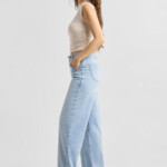 Jeans Blink Wide Barrel Soft Denim - Classic light blue von DAWN