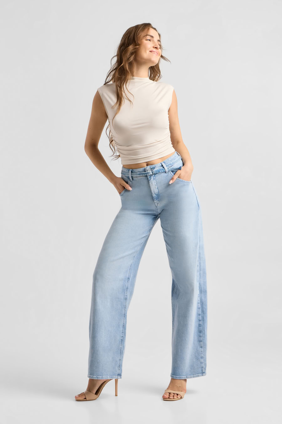 Jeans Blink Wide Barrel Soft Denim - Classic light blue von DAWN
