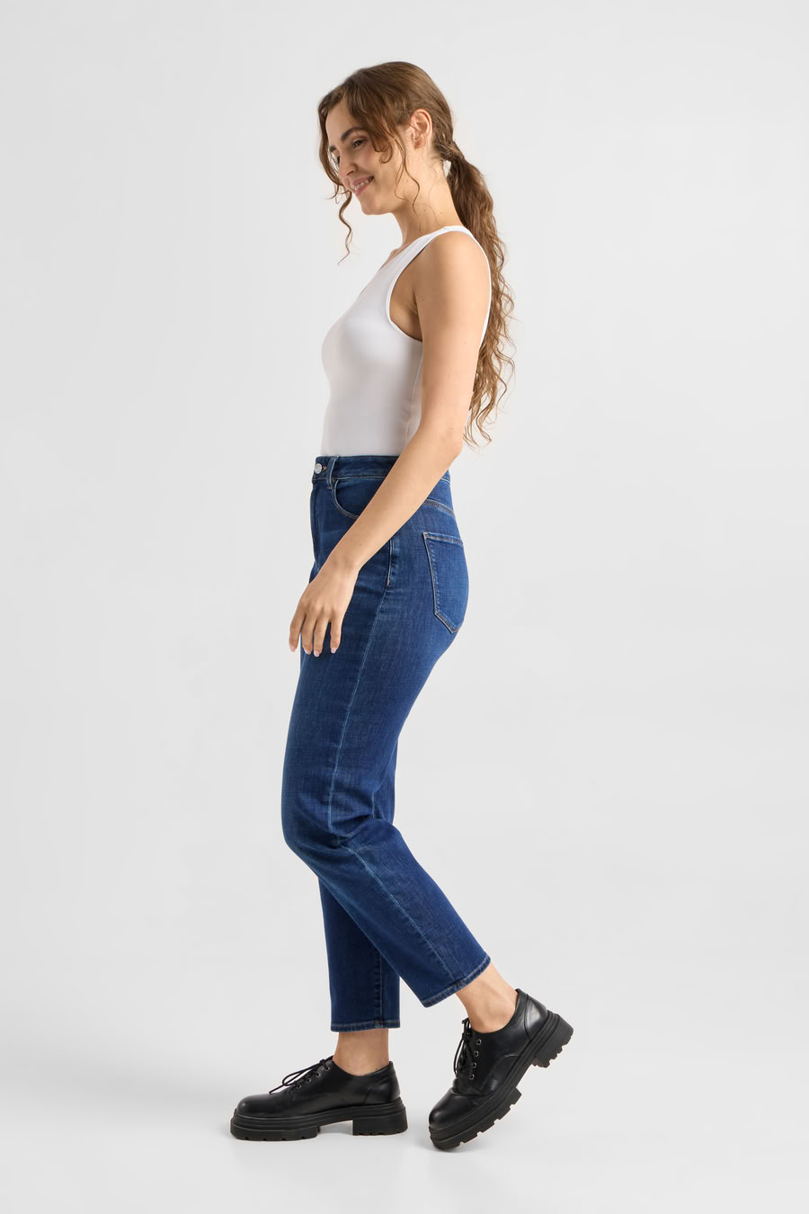 Jeans Stardust O-Shape Soft Denim - Classic dark blue von DAWN