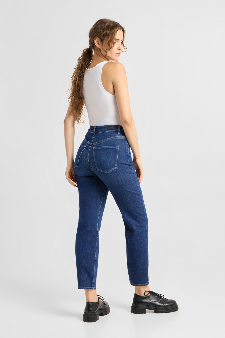 Jeans Stardust O-Shape Soft Denim - Classic dark blue von DAWN