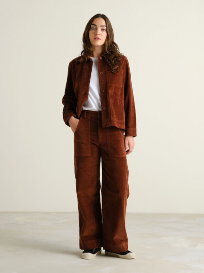 Hose Workwear Vara Corduroy cappuccino brown von Dedicated.