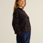 Pullover Limhamn Leopard multi color von Dedicated. Pullover Limhamn Leopard multi color von Dedicated.