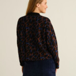 Pullover Limhamn Leopard multi color von Dedicated. Pullover Limhamn Leopard multi color von Dedicated.