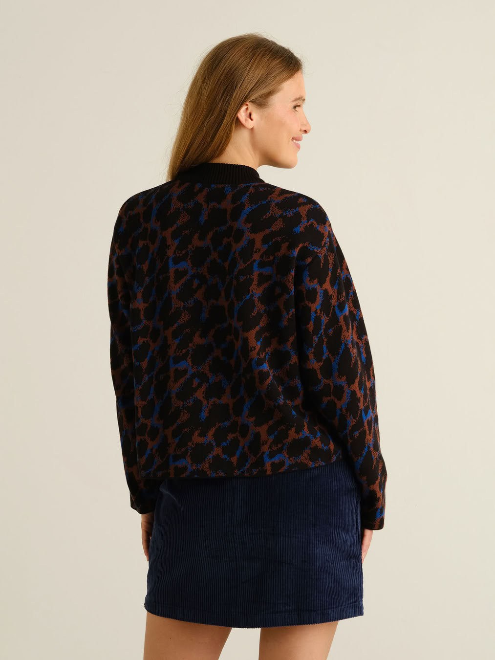 Pullover Limhamn Leopard multi color von Dedicated. Pullover Limhamn Leopard multi color von Dedicated.