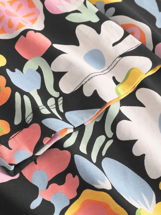 T-shirt Vadstena Meadow Flowers Big multi color von Dedicated.