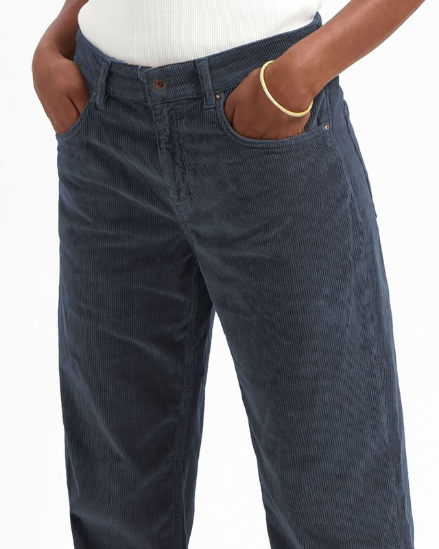 Cordhose Lena Loose ocean blue von Kuyichi