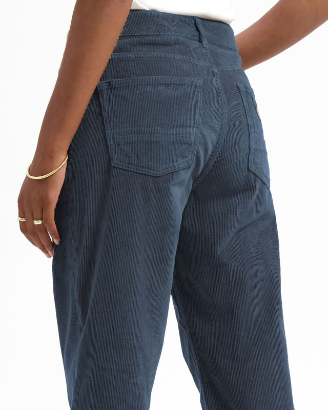 Cordhose Lena Loose ocean blue von Kuyichi