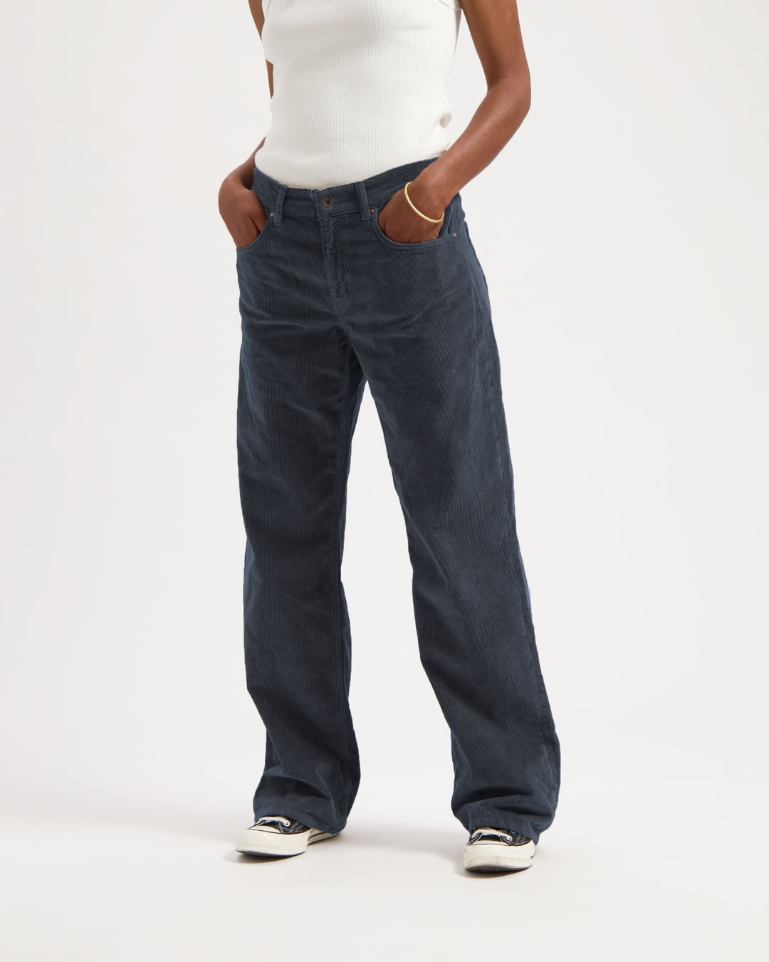 Cordhose Lena Loose ocean blue von Kuyichi