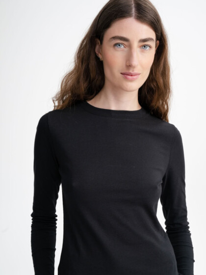 Longsleeve Dhivya schwarz von MELAWEAR