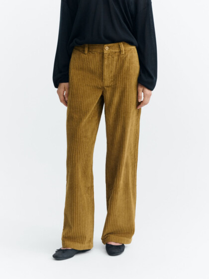 Hose Serena Corduroy brown von Thinking MU