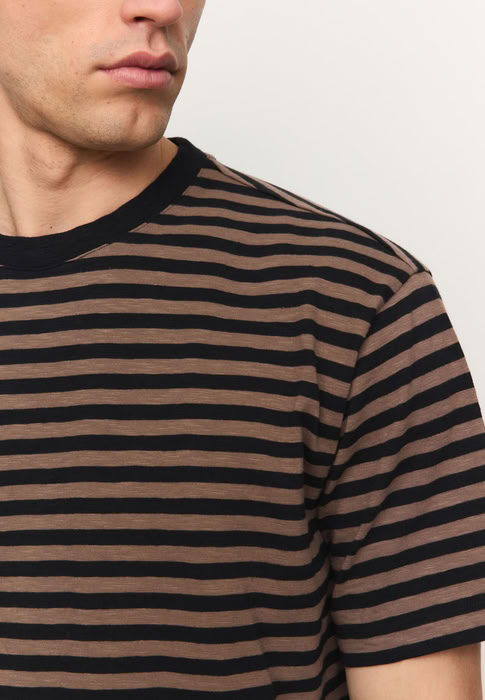 T-Shirt Delonix Stripes vintage brown von recolution