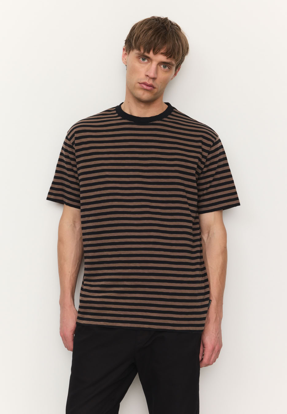 T-Shirt Delonix Stripes vintage brown von recolution